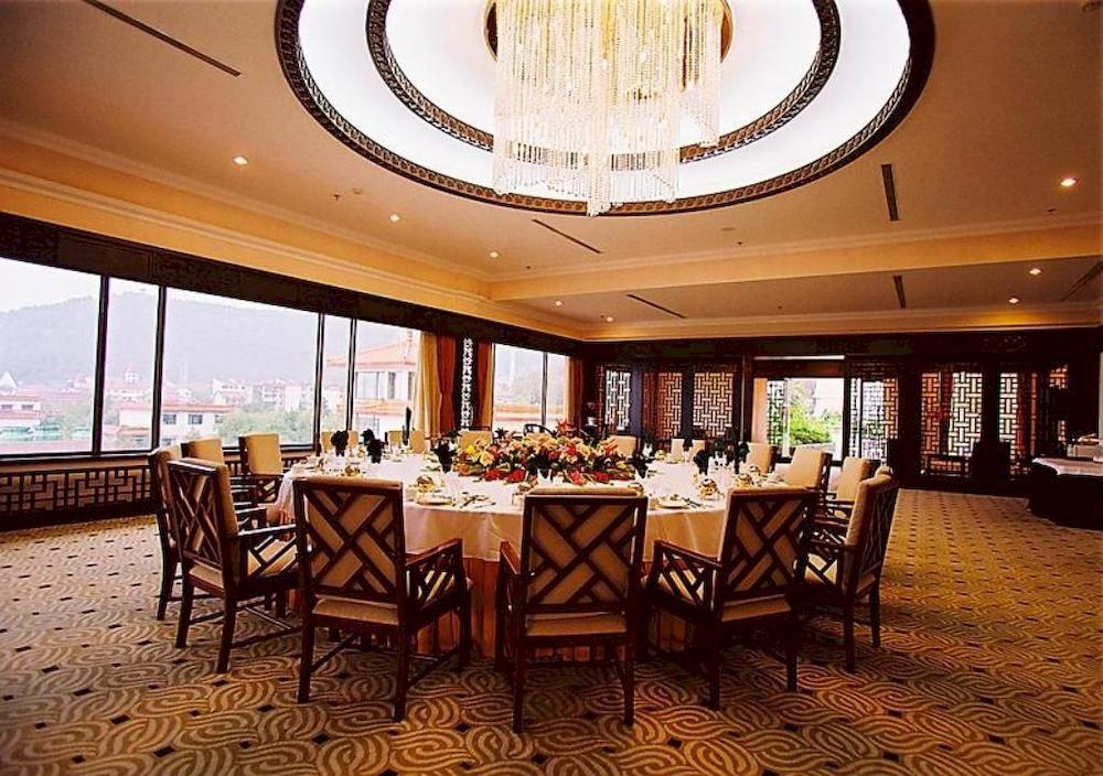 Shungeng Hillview Hotel Jinan Bagian luar foto