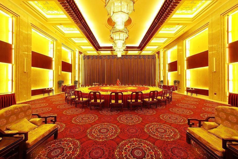 Shungeng Hillview Hotel Jinan Bagian luar foto