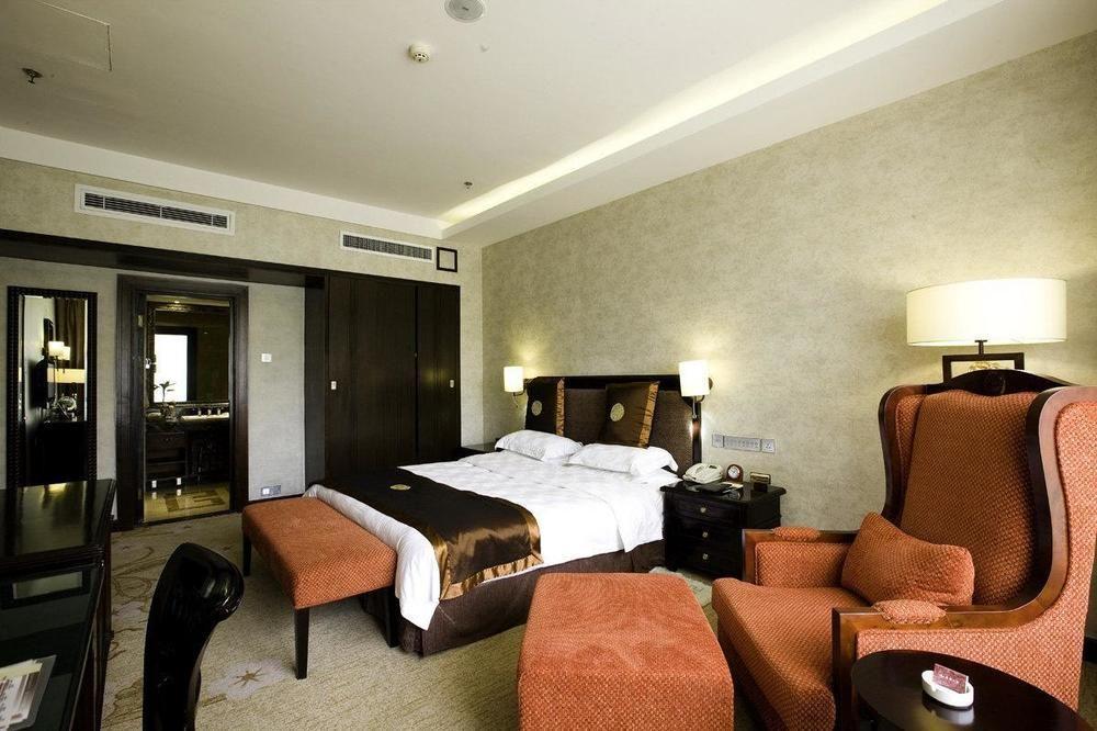 Shungeng Hillview Hotel Jinan Bagian luar foto